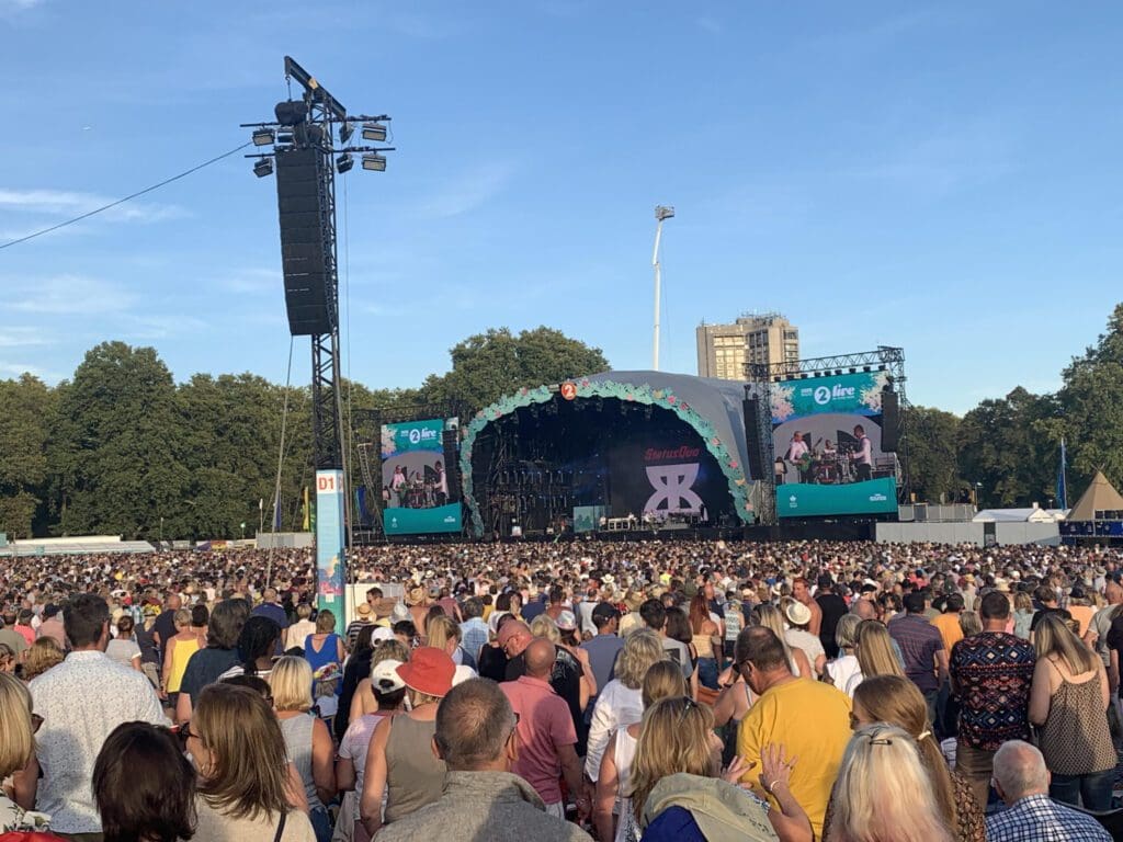 End-to-End Network Solutions for a Fully Cashless Festival Experience